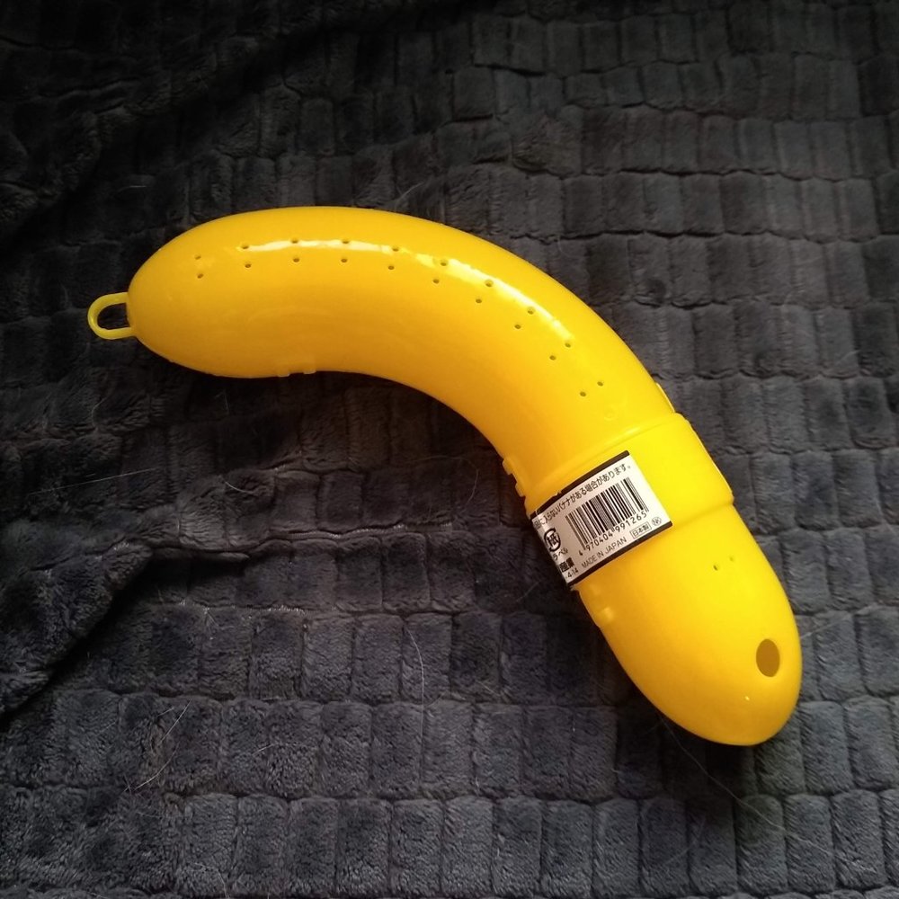 banana keeper travel case NWT